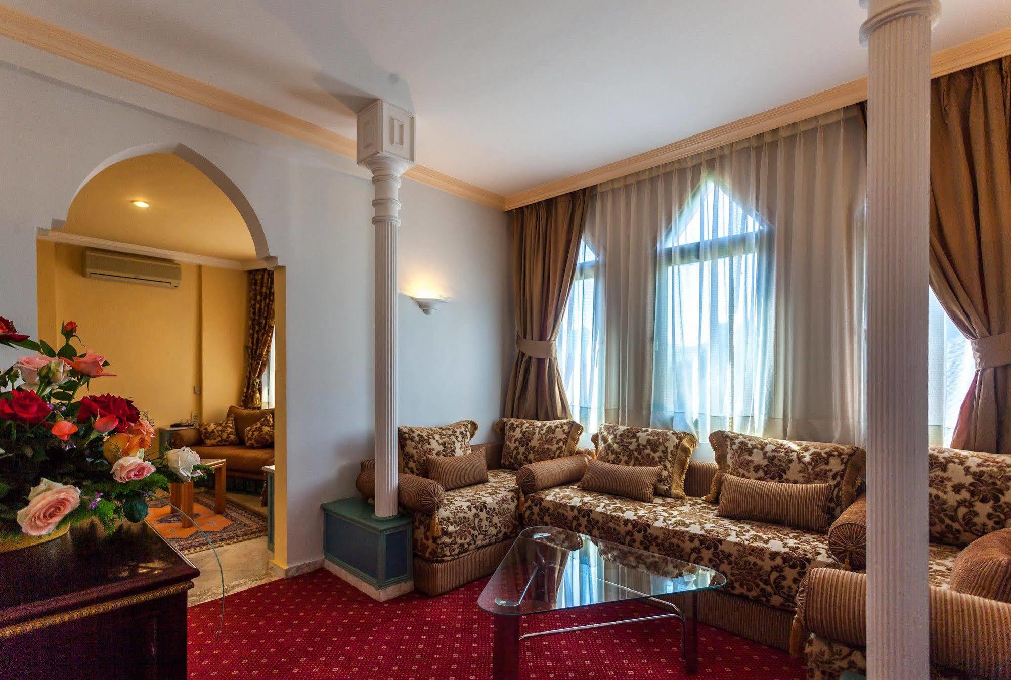 Chems Le Tazarkount Hotel Afourer Bagian luar foto